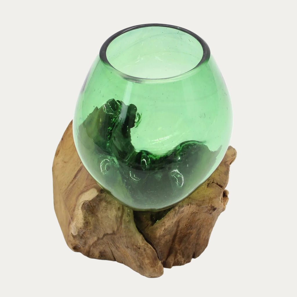 Tischdeko grünes Glas in Holz