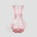 Rosa Junne Vase – Rosa, geripptes Glas